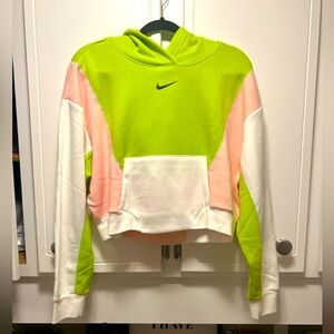 NWT Women’s Medium Nike Cropped Sweatshirt Hoodie